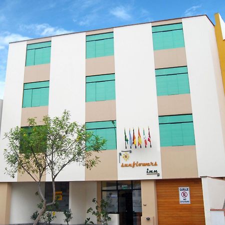 Hotel Sunflowers Inn Distretto di Distretto di Lima Esterno foto